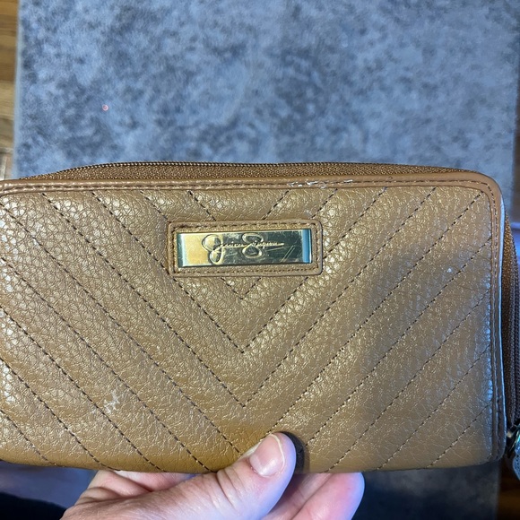 Jessica Simpson Tan Chevron Wallet - Picture 1 of 5